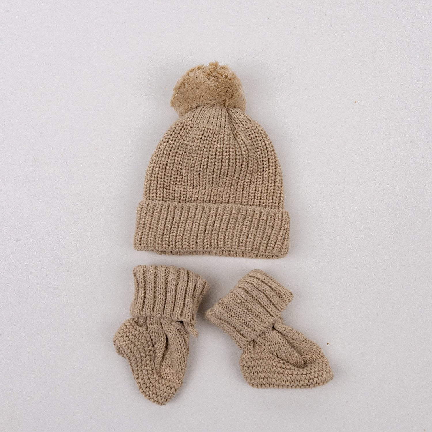 baby beanie and booties set love from mama baby newborn ifts melbourne